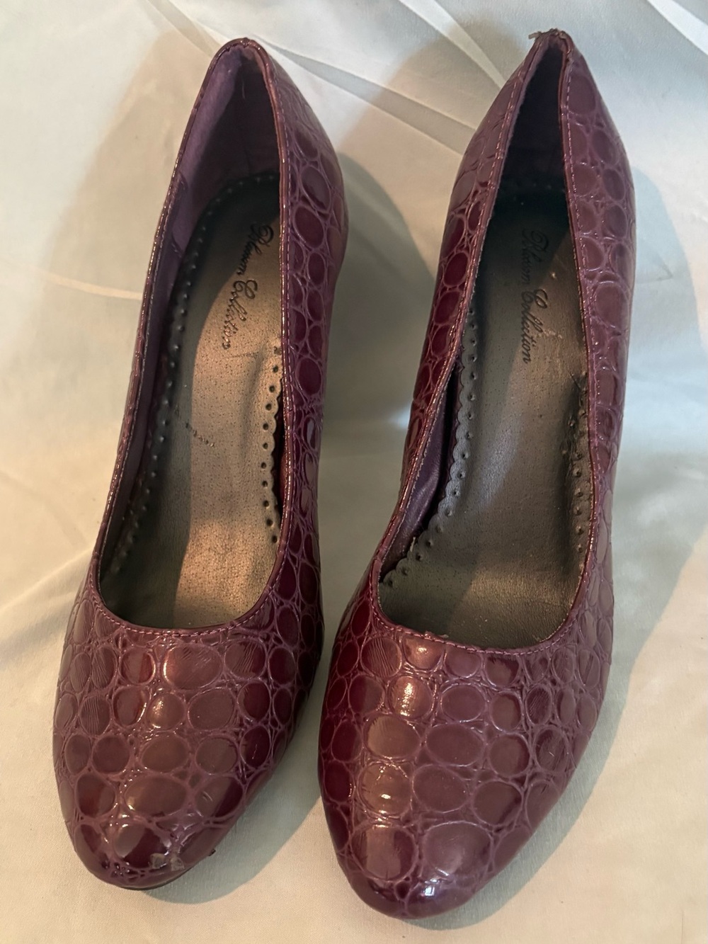 Women's Purple Croc-Embossed Pumps